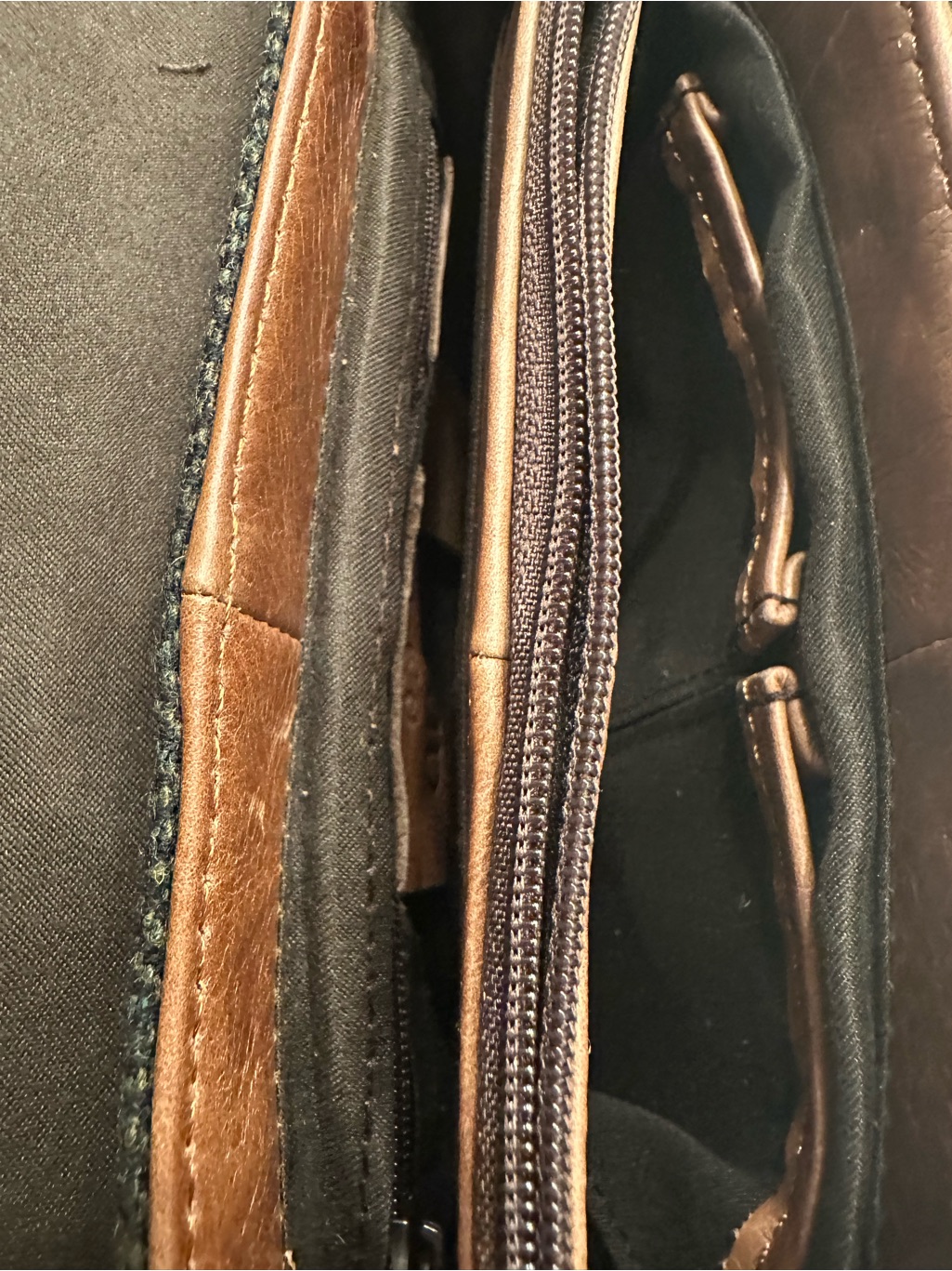 Nwt Aran Woollen Mills Irish Tweed & Leather Crossbody Bag Purse Celtic Motif — image 4 of 8